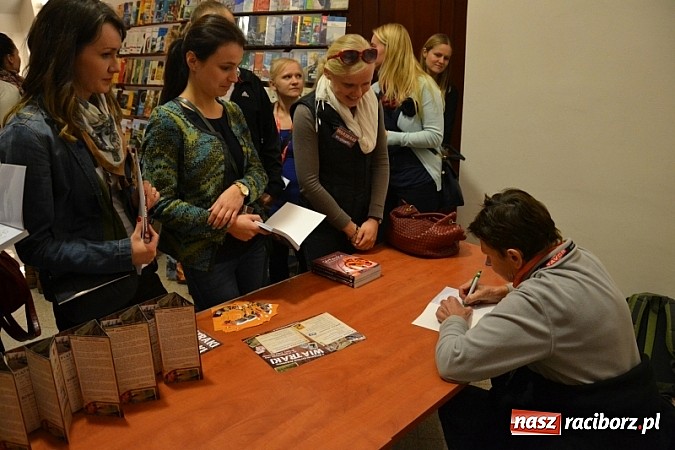 Zdjęcie w galerii na portalu naszraciborz.pl: Wiatraki 2013 na zamku - dzień drugi wiadomości z regionu