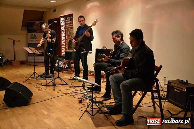 Zdjęcie w galerii na portalu naszraciborz.pl: Wiatraki 2013 na zamku - dzień drugi wiadomości z regionu