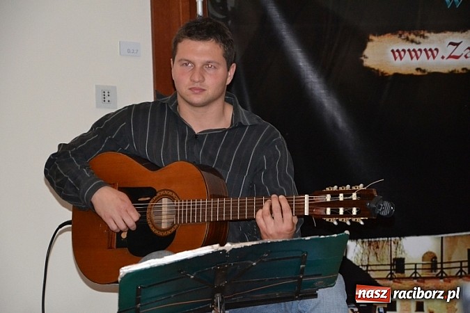 Zdjęcie w galerii na portalu naszraciborz.pl: Wiatraki 2013 na zamku - dzień drugi wiadomości z regionu