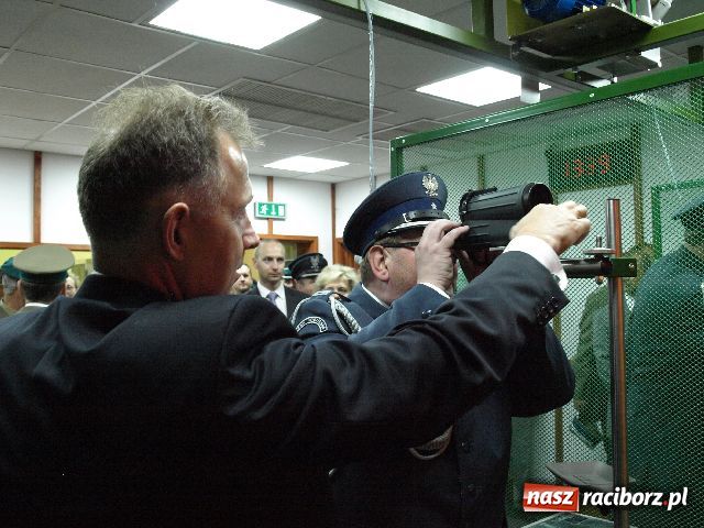 Zdjęcie w galerii na portalu naszraciborz.pl: Przewodniczący Wojnar chwycił za broń wiadomości z regionu