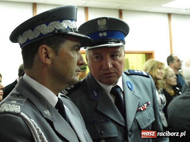 Zdjęcie w galerii na portalu naszraciborz.pl: Przewodniczący Wojnar chwycił za broń wiadomości z regionu