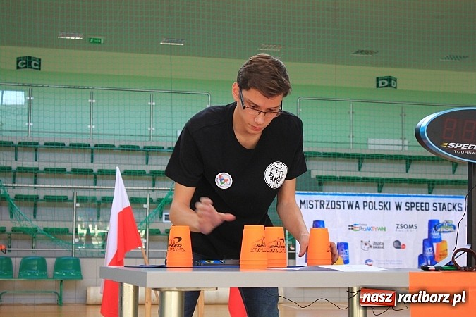 Zdjęcie w galerii na portalu naszraciborz.pl: 140 zawodników na Mistrzostwach Polski w Speed Stacks w Raciborzu wiadomości z regionu