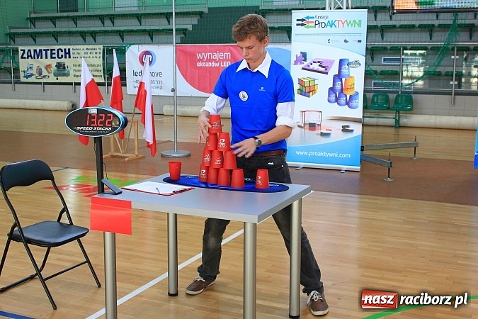 Zdjęcie w galerii na portalu naszraciborz.pl: 140 zawodników na Mistrzostwach Polski w Speed Stacks w Raciborzu wiadomości z regionu