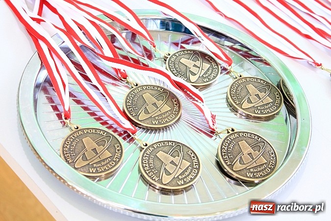 Zdjęcie w galerii na portalu naszraciborz.pl: 140 zawodników na Mistrzostwach Polski w Speed Stacks w Raciborzu wiadomości z regionu
