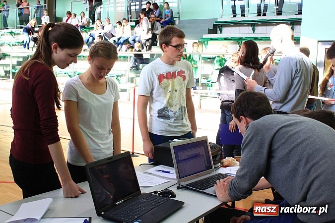 Zdjęcie w galerii na portalu naszraciborz.pl: 140 zawodników na Mistrzostwach Polski w Speed Stacks w Raciborzu wiadomości z regionu