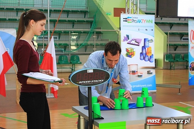 Zdjęcie w galerii na portalu naszraciborz.pl: 140 zawodników na Mistrzostwach Polski w Speed Stacks w Raciborzu wiadomości z regionu