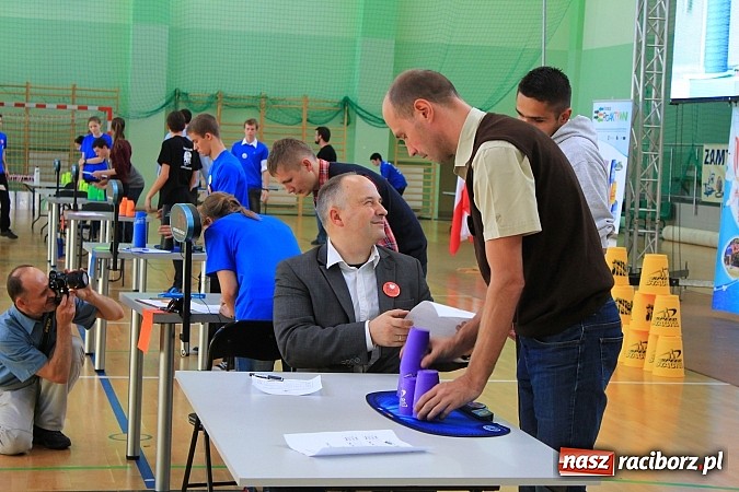 Zdjęcie w galerii na portalu naszraciborz.pl: 140 zawodników na Mistrzostwach Polski w Speed Stacks w Raciborzu wiadomości z regionu