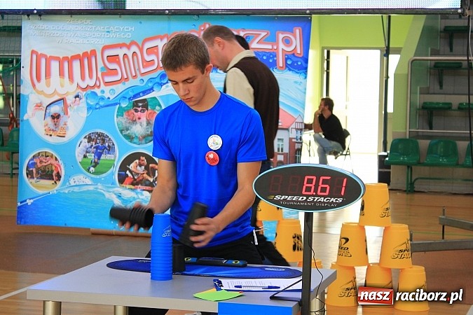 Zdjęcie w galerii na portalu naszraciborz.pl: 140 zawodników na Mistrzostwach Polski w Speed Stacks w Raciborzu wiadomości z regionu