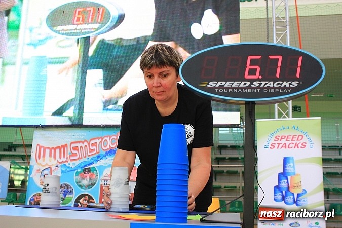 Zdjęcie w galerii na portalu naszraciborz.pl: 140 zawodników na Mistrzostwach Polski w Speed Stacks w Raciborzu wiadomości z regionu