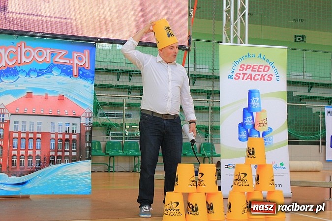 Zdjęcie w galerii na portalu naszraciborz.pl: 140 zawodników na Mistrzostwach Polski w Speed Stacks w Raciborzu wiadomości z regionu
