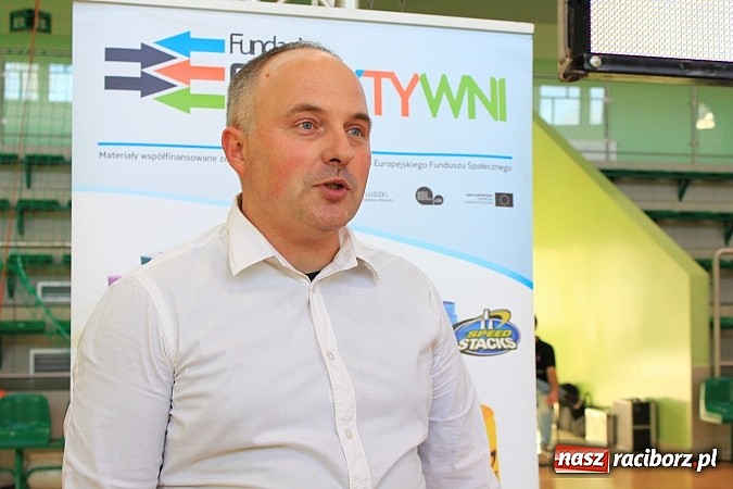 Zdjęcie w galerii na portalu naszraciborz.pl: 140 zawodników na Mistrzostwach Polski w Speed Stacks w Raciborzu wiadomości z regionu