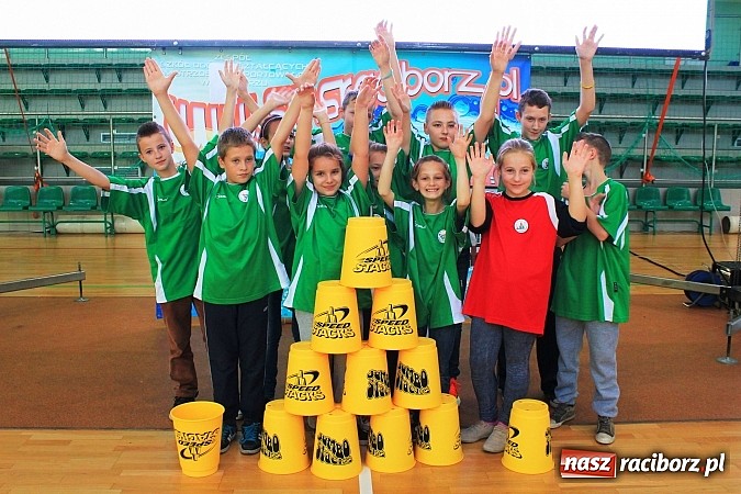 Zdjęcie w galerii na portalu naszraciborz.pl: 140 zawodników na Mistrzostwach Polski w Speed Stacks w Raciborzu wiadomości z regionu