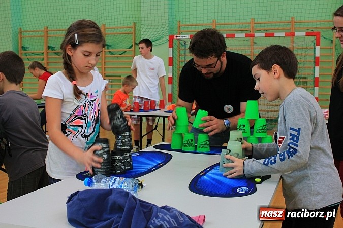 Zdjęcie w galerii na portalu naszraciborz.pl: 140 zawodników na Mistrzostwach Polski w Speed Stacks w Raciborzu wiadomości z regionu