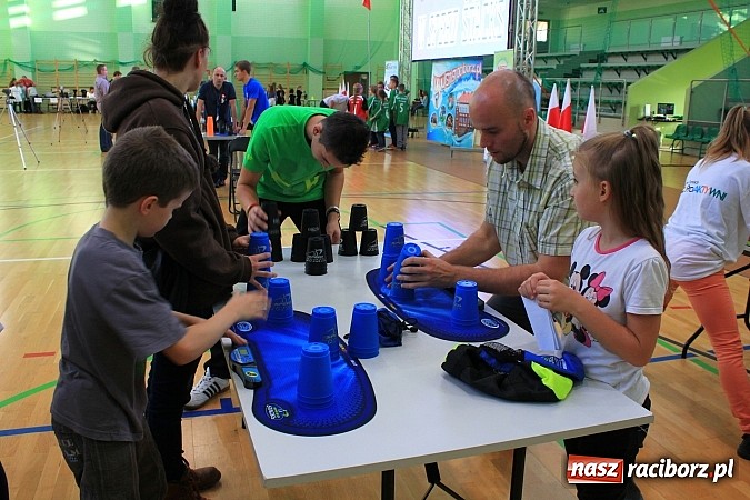 Zdjęcie w galerii na portalu naszraciborz.pl: 140 zawodników na Mistrzostwach Polski w Speed Stacks w Raciborzu wiadomości z regionu