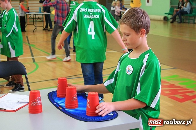 Zdjęcie w galerii na portalu naszraciborz.pl: 140 zawodników na Mistrzostwach Polski w Speed Stacks w Raciborzu wiadomości z regionu