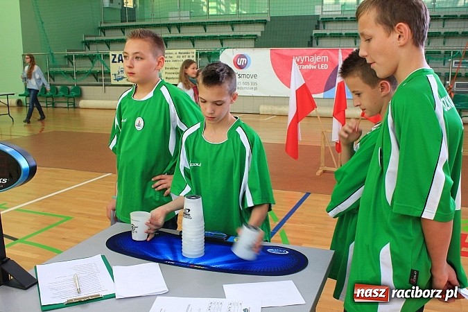 Zdjęcie w galerii na portalu naszraciborz.pl: 140 zawodników na Mistrzostwach Polski w Speed Stacks w Raciborzu wiadomości z regionu