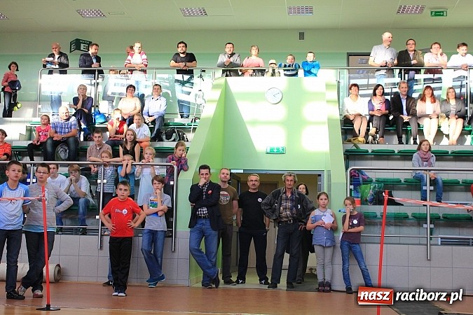 Zdjęcie w galerii na portalu naszraciborz.pl: 140 zawodników na Mistrzostwach Polski w Speed Stacks w Raciborzu wiadomości z regionu