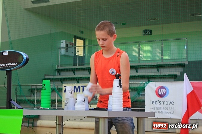 Zdjęcie w galerii na portalu naszraciborz.pl: 140 zawodników na Mistrzostwach Polski w Speed Stacks w Raciborzu wiadomości z regionu