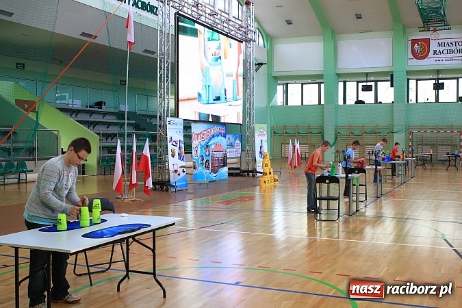Zdjęcie w galerii na portalu naszraciborz.pl: 140 zawodników na Mistrzostwach Polski w Speed Stacks w Raciborzu wiadomości z regionu