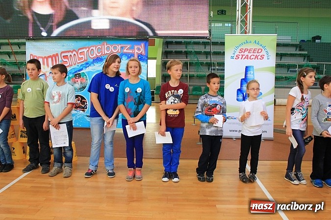 Zdjęcie w galerii na portalu naszraciborz.pl: 140 zawodników na Mistrzostwach Polski w Speed Stacks w Raciborzu wiadomości z regionu