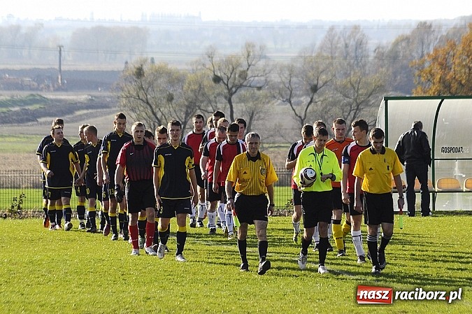 Zdjęcie w galerii na portalu naszraciborz.pl: Maciej Pawlisz zapewnił zwycięstwo Brzeziu wiadomości z regionu