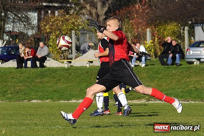 Zdjęcie w galerii na portalu naszraciborz.pl: Maciej Pawlisz zapewnił zwycięstwo Brzeziu wiadomości z regionu