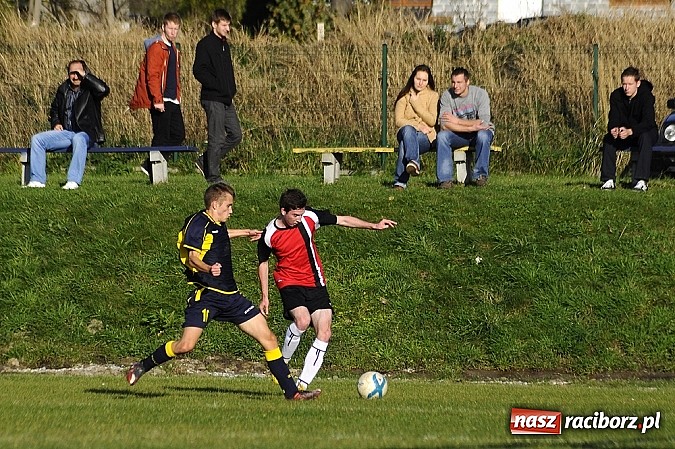 Zdjęcie w galerii na portalu naszraciborz.pl: Maciej Pawlisz zapewnił zwycięstwo Brzeziu wiadomości z regionu