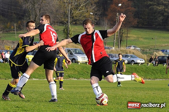 Zdjęcie w galerii na portalu naszraciborz.pl: Maciej Pawlisz zapewnił zwycięstwo Brzeziu wiadomości z regionu