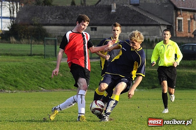 Zdjęcie w galerii na portalu naszraciborz.pl: Maciej Pawlisz zapewnił zwycięstwo Brzeziu wiadomości z regionu