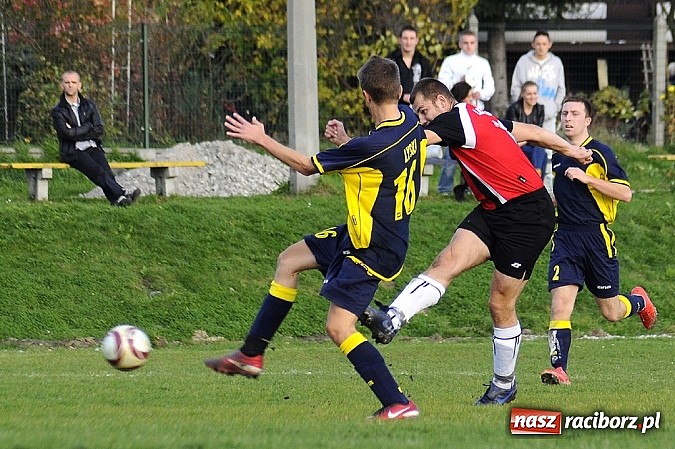 Zdjęcie w galerii na portalu naszraciborz.pl: Maciej Pawlisz zapewnił zwycięstwo Brzeziu wiadomości z regionu