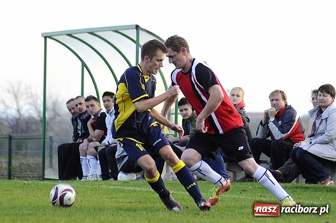Zdjęcie w galerii na portalu naszraciborz.pl: Maciej Pawlisz zapewnił zwycięstwo Brzeziu wiadomości z regionu
