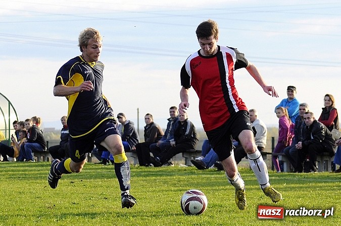 Zdjęcie w galerii na portalu naszraciborz.pl: Maciej Pawlisz zapewnił zwycięstwo Brzeziu wiadomości z regionu