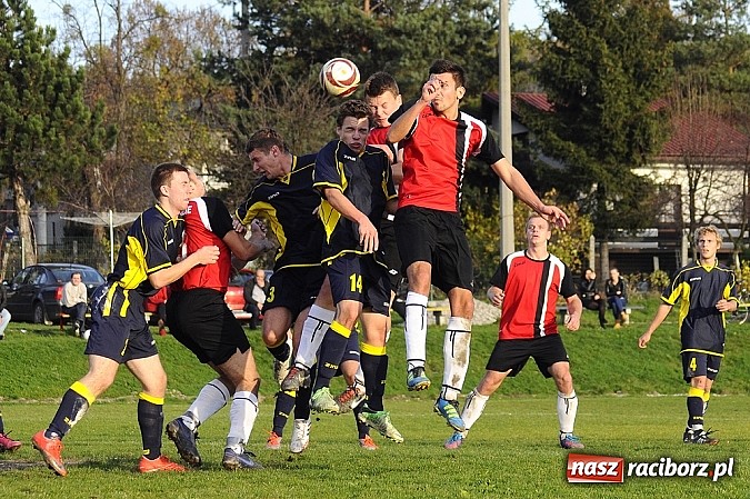 Zdjęcie w galerii na portalu naszraciborz.pl: Maciej Pawlisz zapewnił zwycięstwo Brzeziu wiadomości z regionu