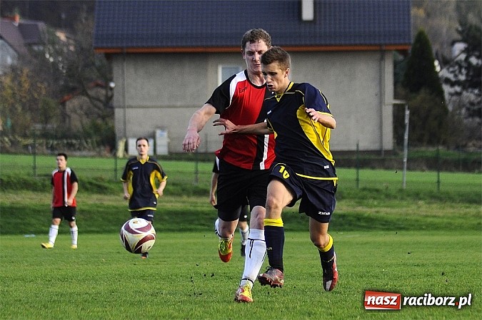 Zdjęcie w galerii na portalu naszraciborz.pl: Maciej Pawlisz zapewnił zwycięstwo Brzeziu wiadomości z regionu