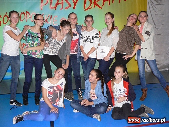 Zdjęcie w galerii na portalu naszraciborz.pl: Arabeski z Zawady Książęcej z sukcesem w Pyskowicach wiadomości z regionu