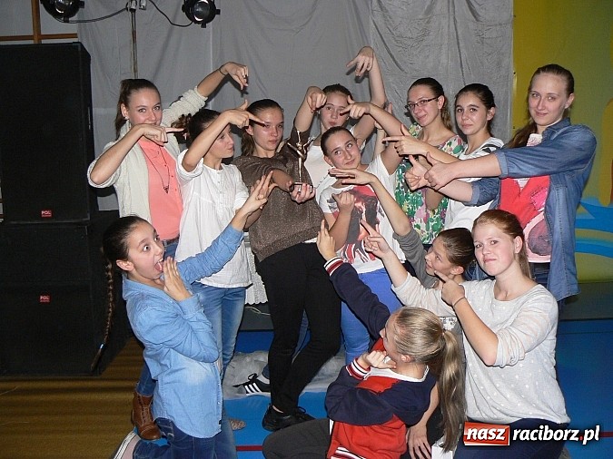 Zdjęcie w galerii na portalu naszraciborz.pl: Arabeski z Zawady Książęcej z sukcesem w Pyskowicach wiadomości z regionu