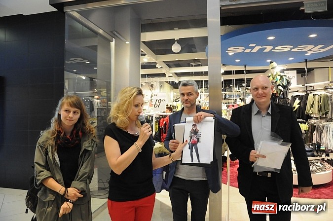 Zdjęcie w galerii na portalu naszraciborz.pl: Konkurs na najlepszą stylizację Galerii Młyńskiej i salonu Sinsay. Wręczono nagrody wiadomości z regionu