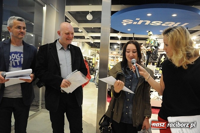Zdjęcie w galerii na portalu naszraciborz.pl: Konkurs na najlepszą stylizację Galerii Młyńskiej i salonu Sinsay. Wręczono nagrody wiadomości z regionu