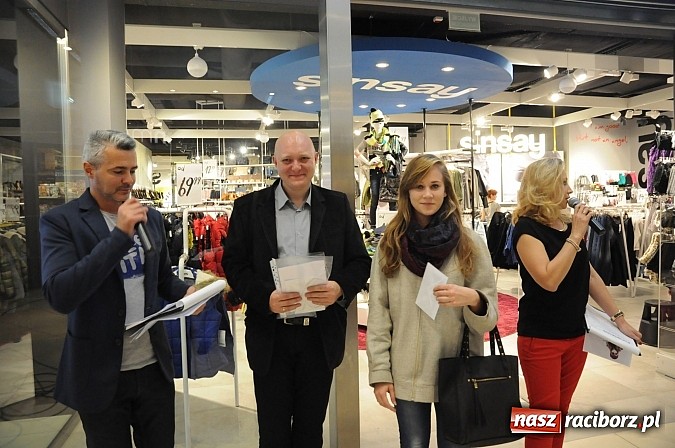Zdjęcie w galerii na portalu naszraciborz.pl: Konkurs na najlepszą stylizację Galerii Młyńskiej i salonu Sinsay. Wręczono nagrody wiadomości z regionu