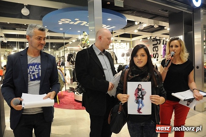 Zdjęcie w galerii na portalu naszraciborz.pl: Konkurs na najlepszą stylizację Galerii Młyńskiej i salonu Sinsay. Wręczono nagrody wiadomości z regionu