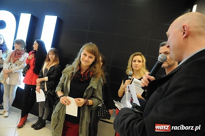 Zdjęcie w galerii na portalu naszraciborz.pl: Konkurs na najlepszą stylizację Galerii Młyńskiej i salonu Sinsay. Wręczono nagrody wiadomości z regionu