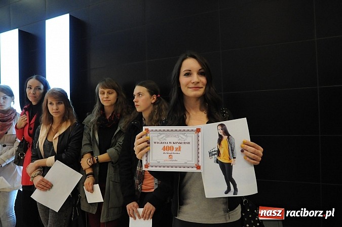 Zdjęcie w galerii na portalu naszraciborz.pl: Konkurs na najlepszą stylizację Galerii Młyńskiej i salonu Sinsay. Wręczono nagrody wiadomości z regionu