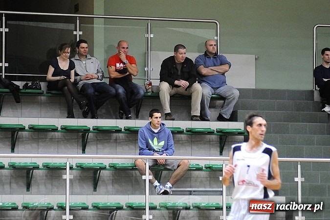 Zdjęcie w galerii na portalu naszraciborz.pl: Ofensywa uległa MKKS Rybnik wiadomości z regionu