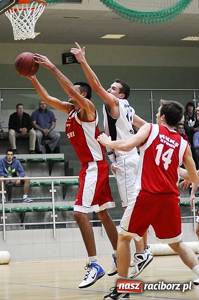 Zdjęcie w galerii na portalu naszraciborz.pl: Ofensywa uległa MKKS Rybnik wiadomości z regionu