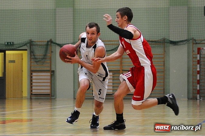 Zdjęcie w galerii na portalu naszraciborz.pl: Ofensywa uległa MKKS Rybnik wiadomości z regionu