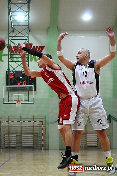Zdjęcie w galerii na portalu naszraciborz.pl: Ofensywa uległa MKKS Rybnik wiadomości z regionu
