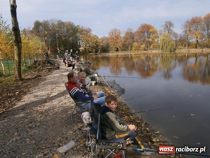 Zdjęcie w galerii na portalu naszraciborz.pl: Zakończenie sezonu wędkarskiego na Trzecioku wiadomości z regionu