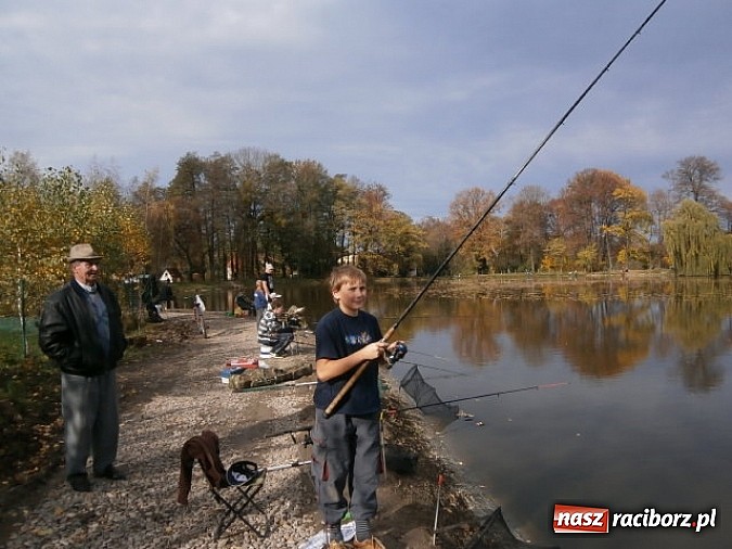 Zdjęcie w galerii na portalu naszraciborz.pl: Zakończenie sezonu wędkarskiego na Trzecioku wiadomości z regionu