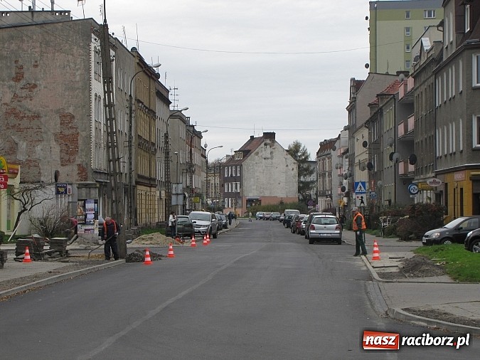 Zdjęcie w galerii na portalu naszraciborz.pl: Jak wygląda remont Rudzkiej i Przejazdowej wiadomości z regionu