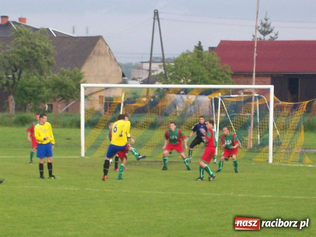 Zdjęcie w galerii na portalu naszraciborz.pl: Derby powiatu dla Krzyżanowic wiadomości z regionu